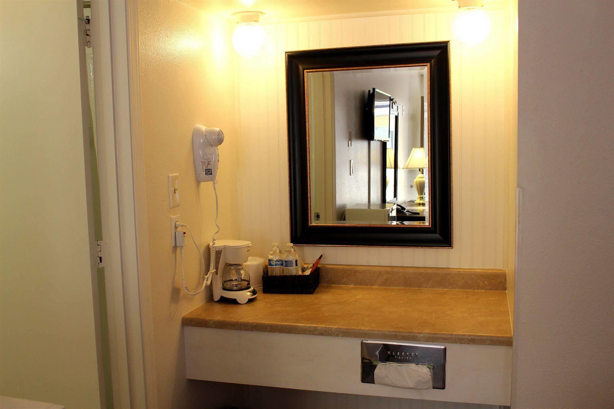 Sovana Inn Medford Eksteriør bilde