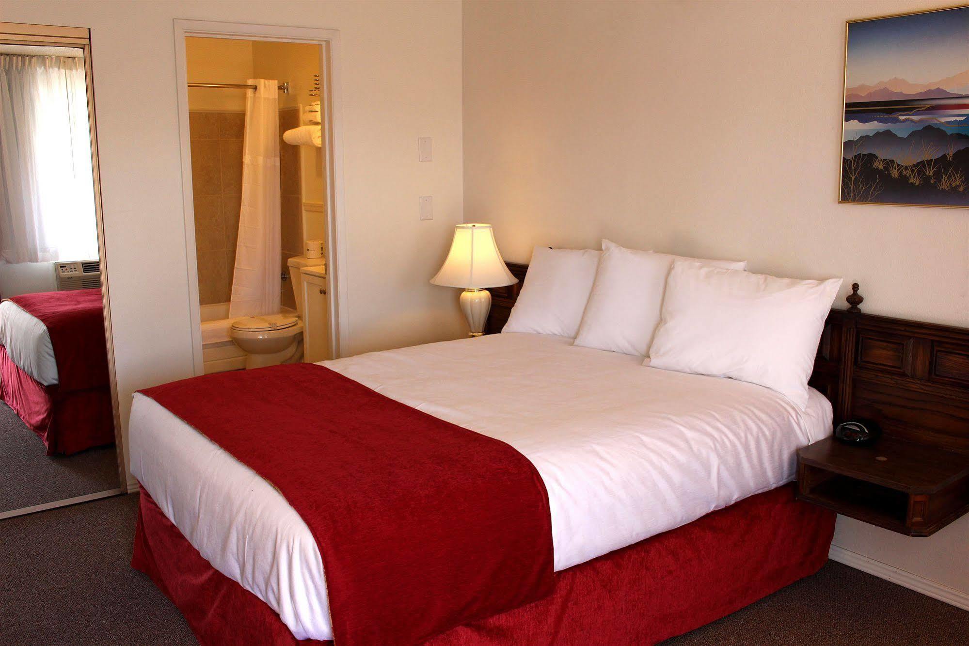 Sovana Inn Medford Eksteriør bilde